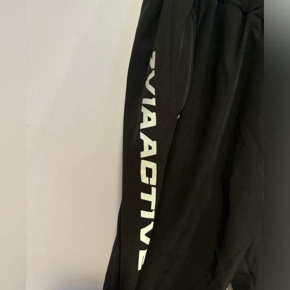 Zyia Black basketball style shorts - Picture 2 of 4